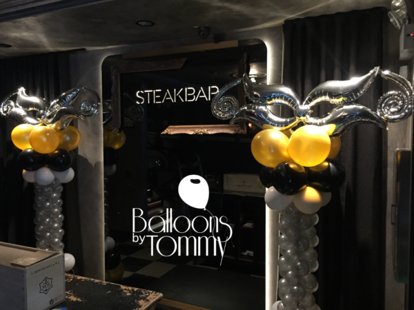 Masquerade balloon decor at Steakbar Chicago NYE 2017- Balloons by Tommy