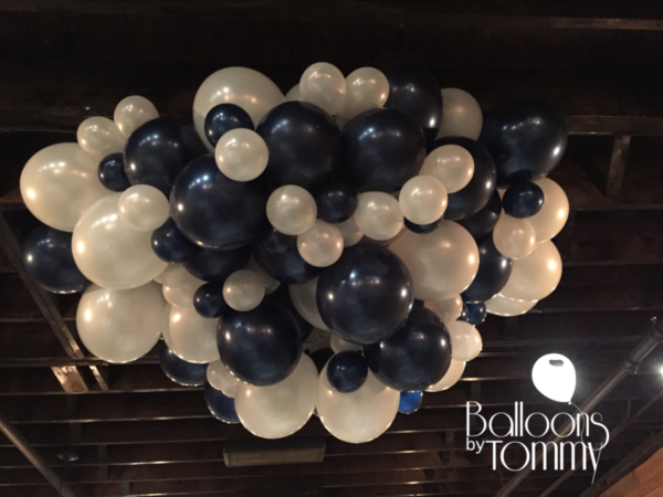 Organic navy and white balloon decor - Balloons by Tommy