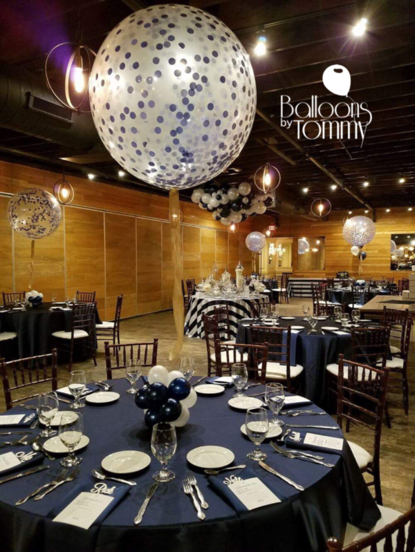 Navy and white balloon decor - Balloons by Tommy