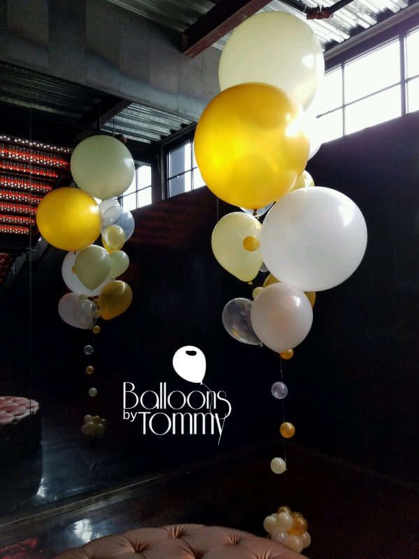 Gatsby balloon bouquets at Morgan MFG in Chicago - Balloons by Tommy