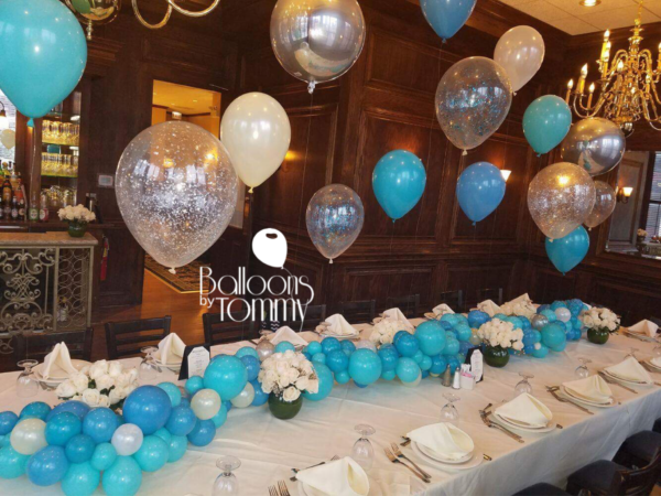 Organic balloon table runner - Balloons by Tommy