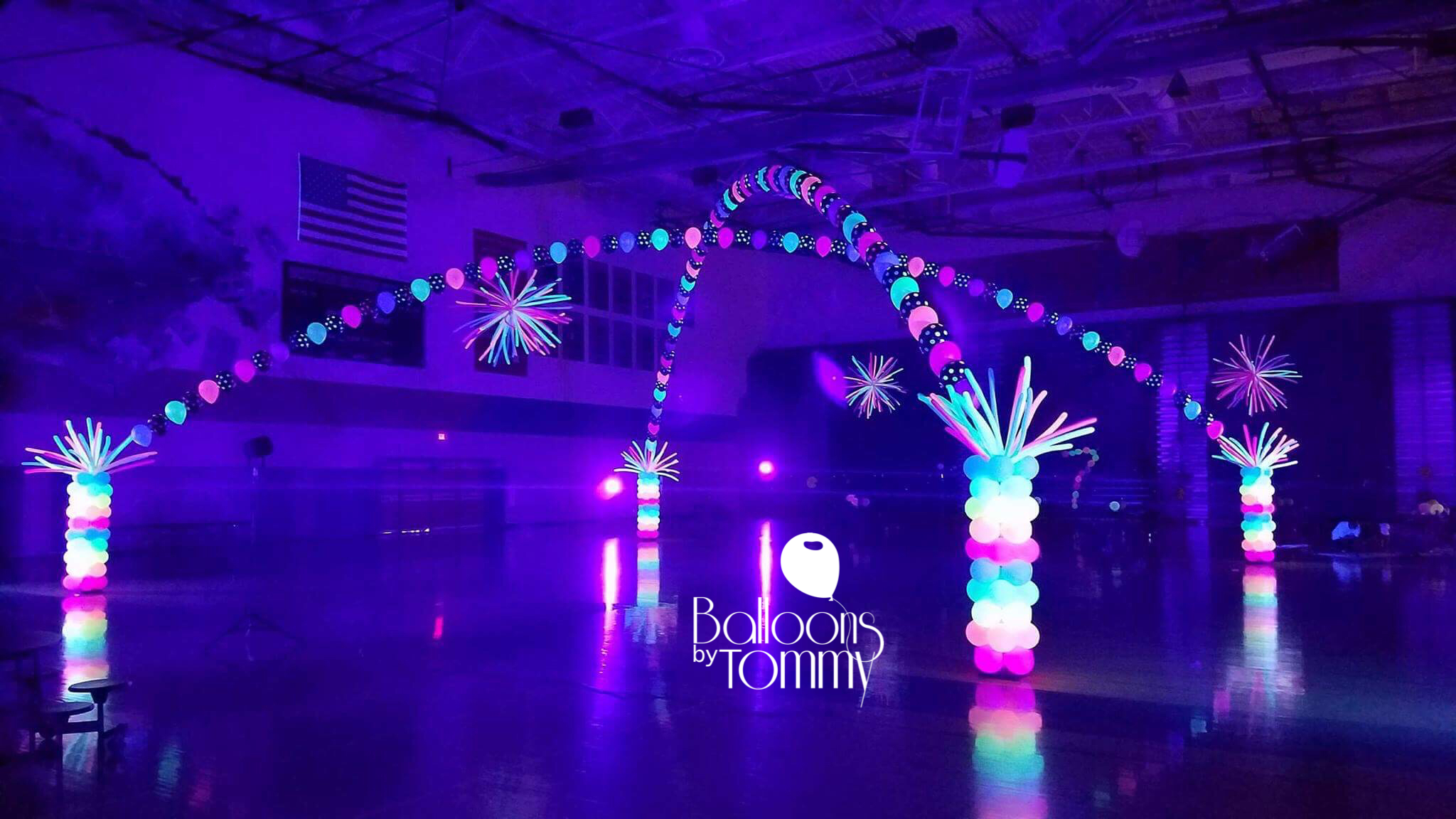 Neon Homecoming 2017 - Balloons by Tommy