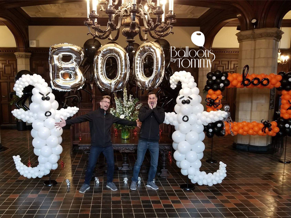 Halloween at University of Chicago - Balloons by Tommy