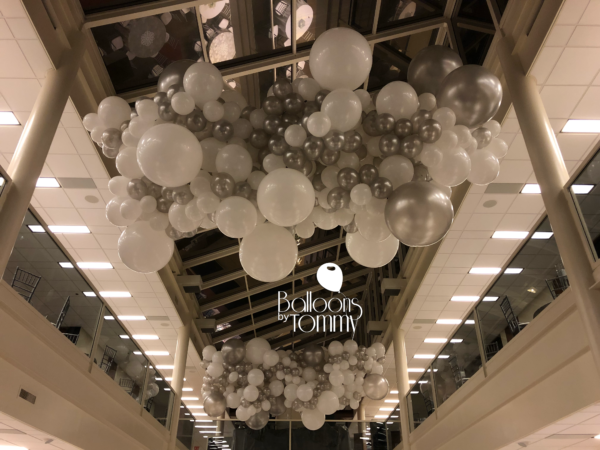 Holiday Organic - Balloons by Tommy