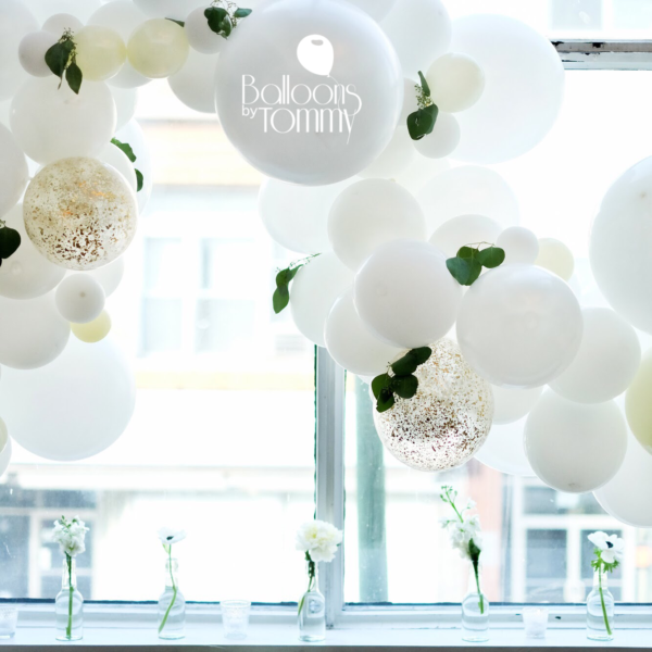 Bride Style 17 - Balloons by Tommy