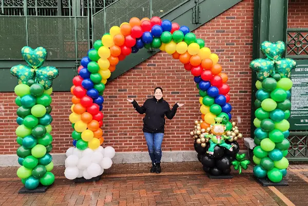 Feelin' lucky? There are balloon decorations to help you celebrate St. Patrick's Day!